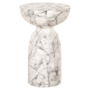 Marmeren bijzettafel Kita in wit met grijze aders, elegant en modern design.