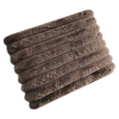 Taupe plaid Furenzo voor interieurdecoratie.