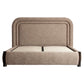 Luxe bed met zandkleurige tweed bekleding en houten poten.