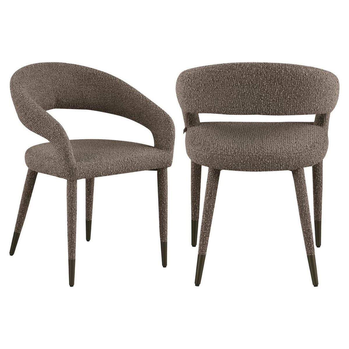 Eetkamerstoel Gia in bruin chunky stof met houten poten.