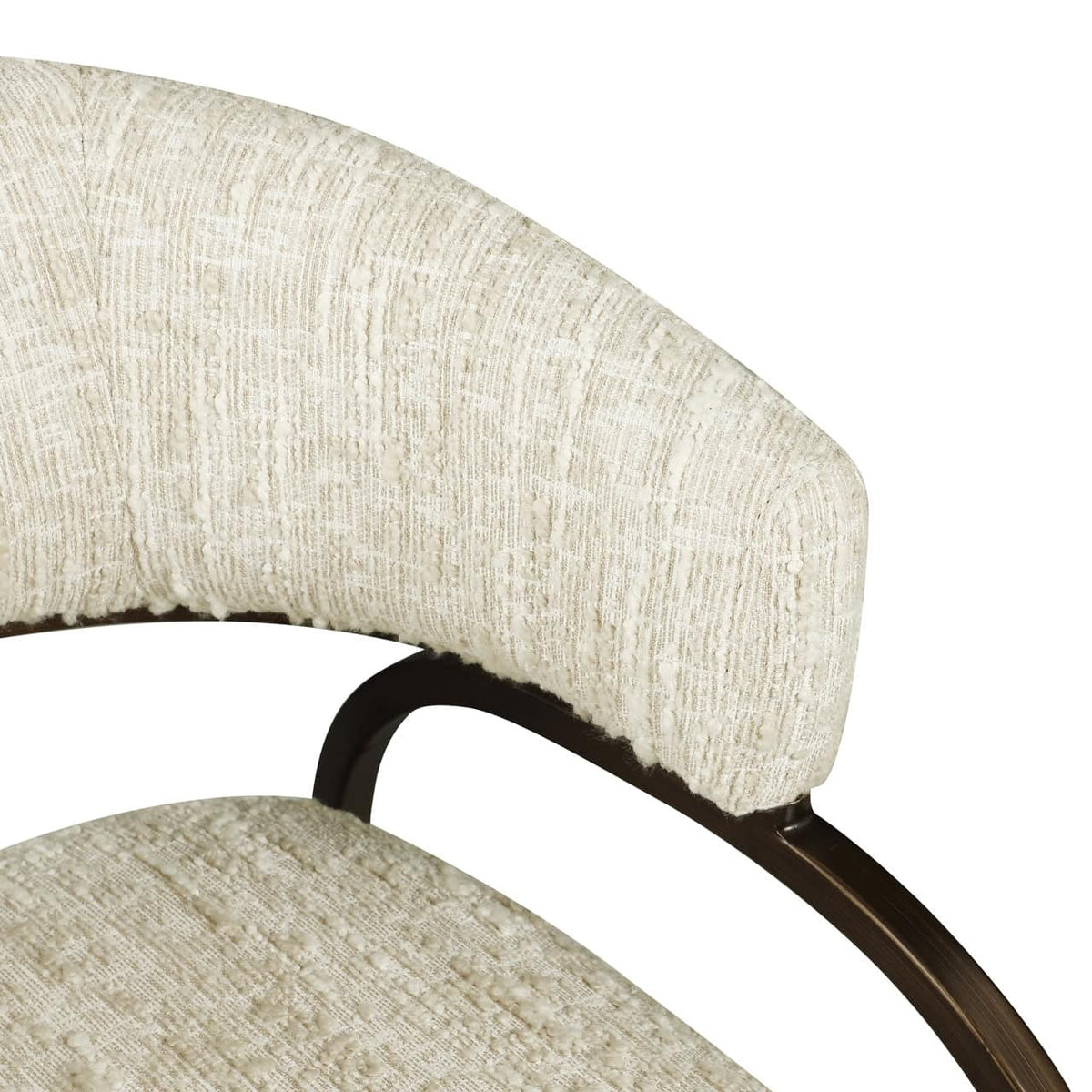 Eetkamerstoel Charda beige angora met zwarte metalen poot.