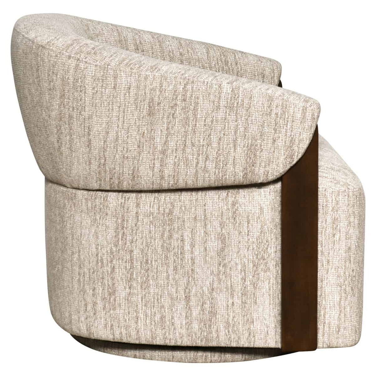 Luxe lounge stoel Marina met natuurlijke softweave bekleding en houten accenten.