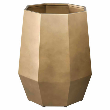 Grote bronzen gouden plantenbak met geometrisch ontwerp.