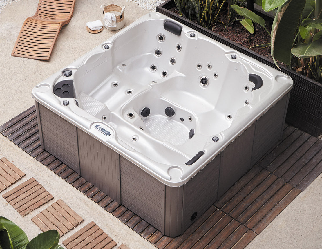 Mikonos kültéri spa-medence